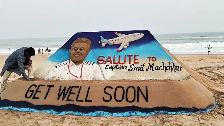 Netanyahu Invites "Hero" Indian Pilot to Israel's I-Day!