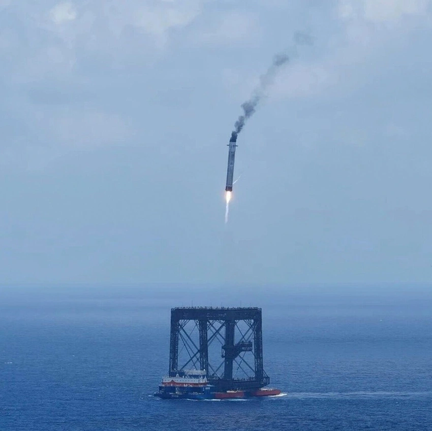 Space Race Heats Up: US vs. China in a New Cold War!