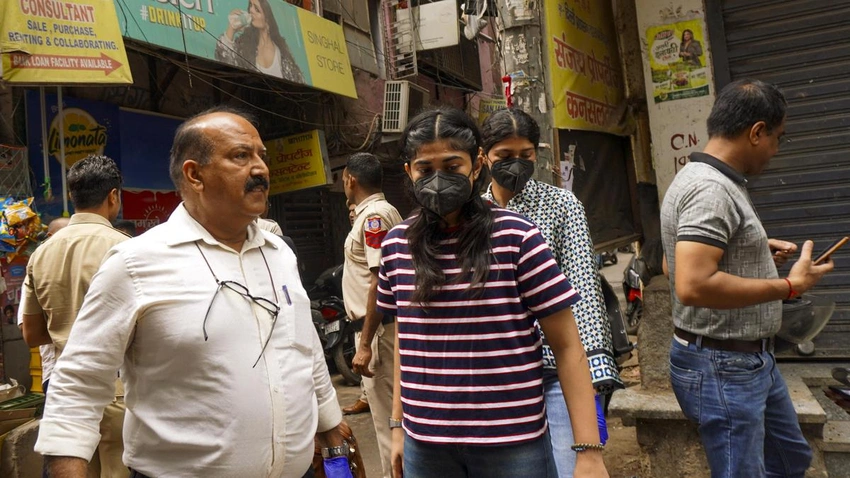 Delhi Fire Horror: Arson Confirmed, 4 Arrested Including Teen Girl!