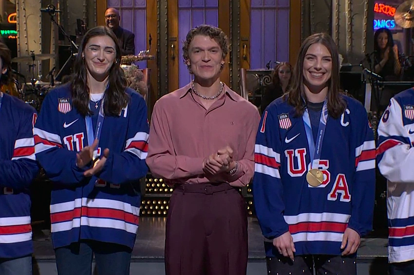 Storrie Makes SNL Debut with Heated Rivalry Sketch and Tribute to Women’s Hockey