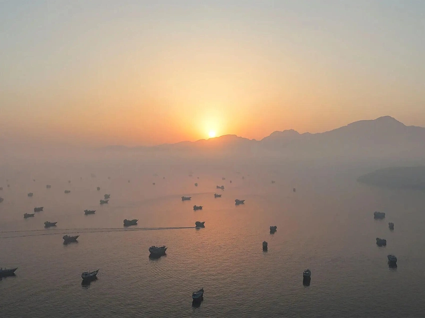 Indian Ships Get Green Light for Hormuz, But Caution Remains High