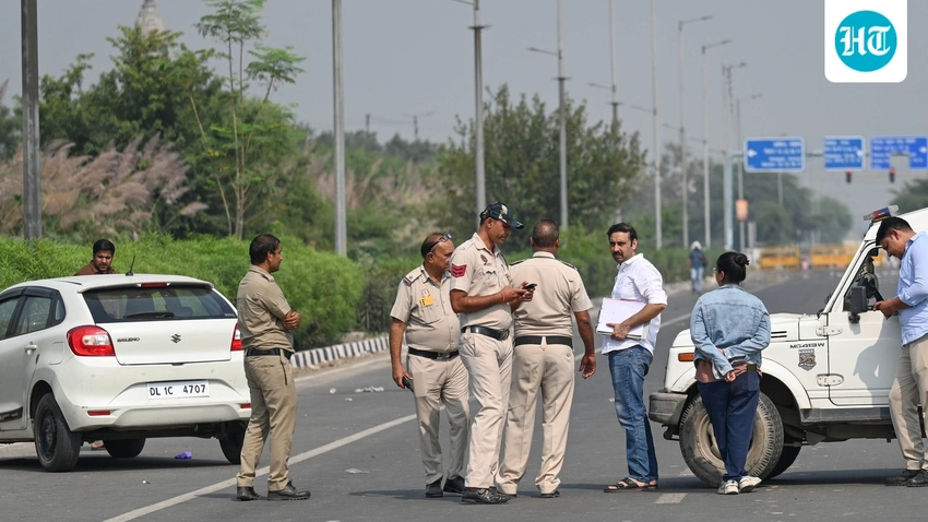 Delhi Cops Attacked with Chilli Powder & Bricks After Bike Seizure