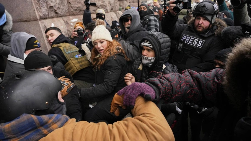 US troops on standby for possible deployment to Minneapolis amid protests