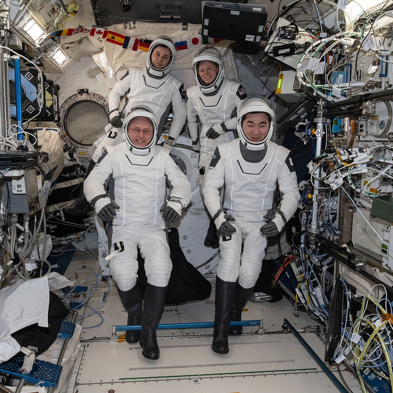 NASA ISS Medical Evacuation: Four Astronauts Return Early