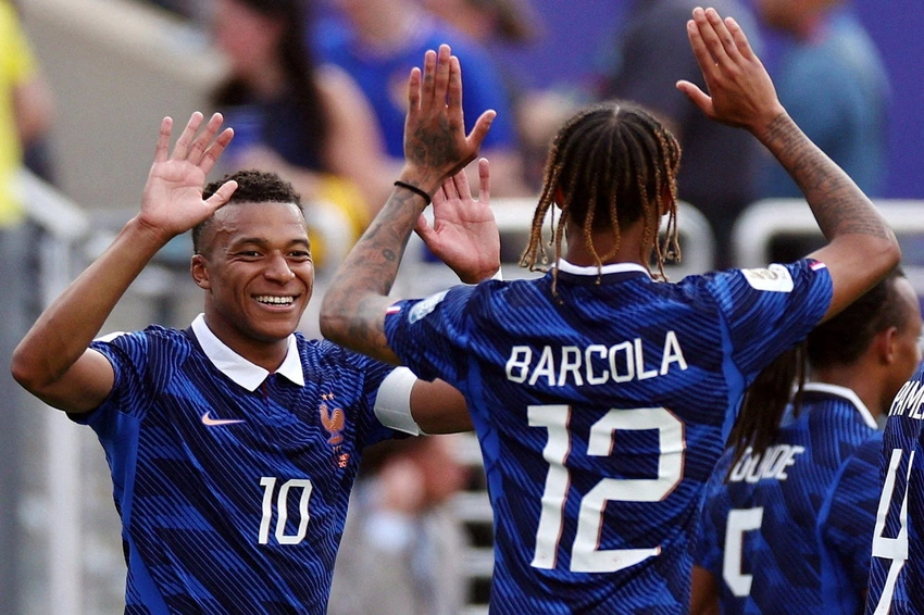 Mbappe Magic! France Edges Paraguay 1-0 in World Cup Last 16 Thriller!