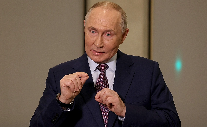 Putin Scoffs at EU 'Toilet' Sanctions Says Oil Leverage Will Bite and Warns of Response to Strikes N