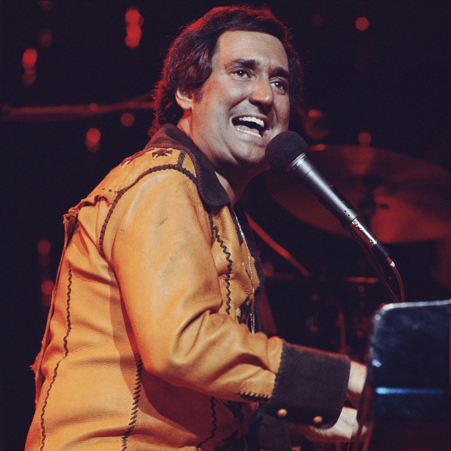 Neil Sedaka, Pop Icon and Comeback King, Dies at 86