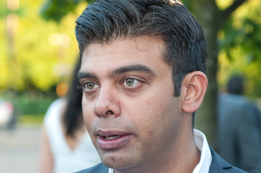 British-Indian Millionaire Amit Bhatia Eyes Liverpool FC Minority Stake!