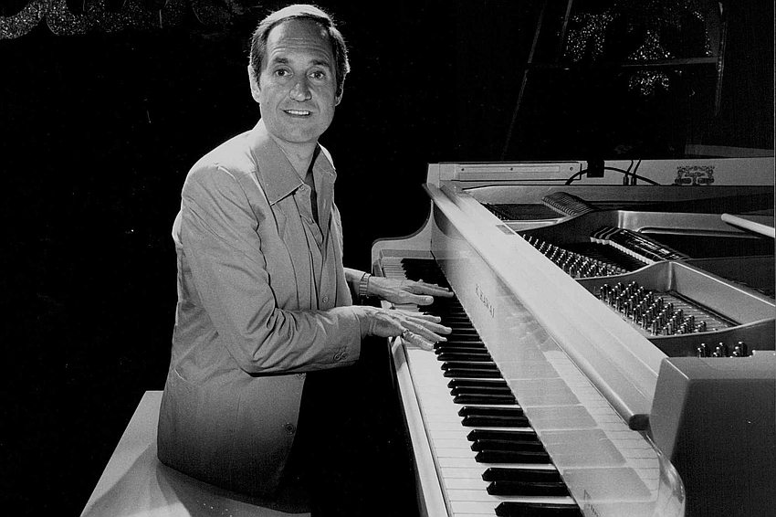 Neil Sedaka, Pop Songwriting Legend, Dies at 86