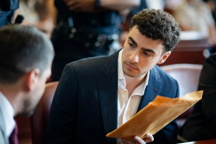 Stunning Reversal: Mangione Abandons Psychiatric Defense in CEO Murder Trial