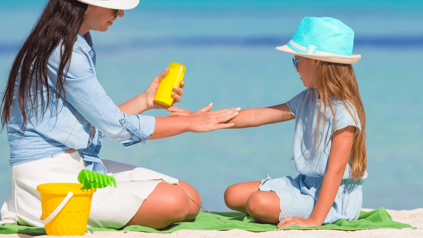 Shadow Healing: Why Acne Scars Fade Faster When You Train Your Skin to Handle Light