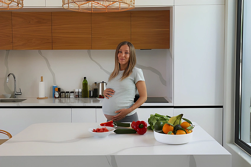 Why Expecting Moms Choose Jamieson Prenatal Multivitamin in Canada