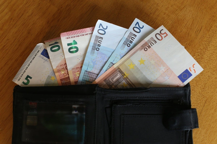 Future Financial Boost for Kids? Ireland Considers Child Investment Accounts!