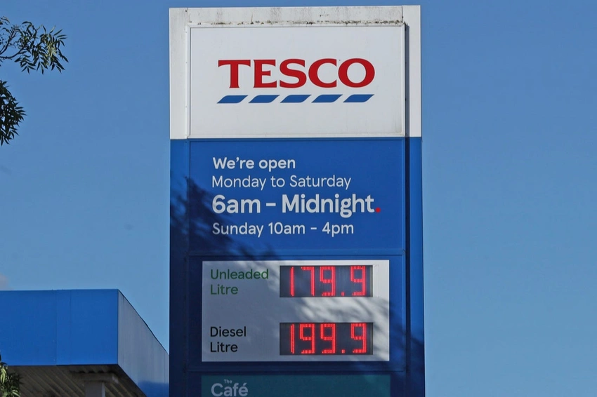 UK in Emergency Diesel Talks After Trump's Export Threat