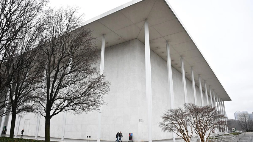 Trump Proposes Two-Year Kennedy Center Shutdown for Renovations