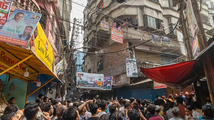 5.7 Magnitude Quake Shakes Dhaka; 10 Dead, Aftershocks Persist