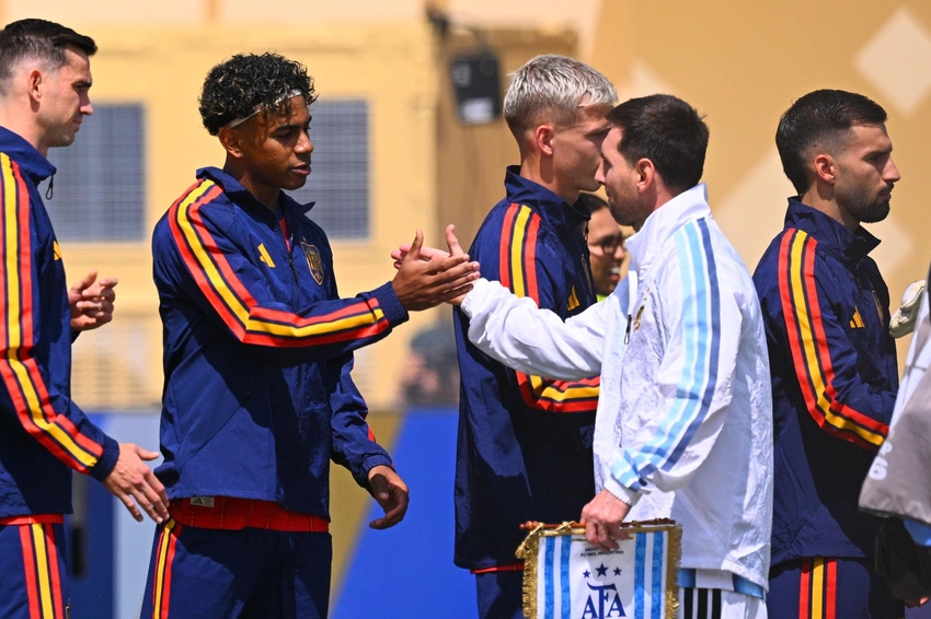 Viral Throwback: Messi Bathed Baby Lamine Yamal for UNICEF!