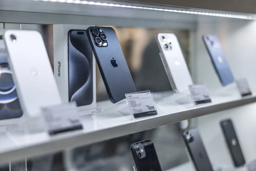 Refurbished Tech: Gen Z's Secret Weapon for Wallet & Planet Wins!