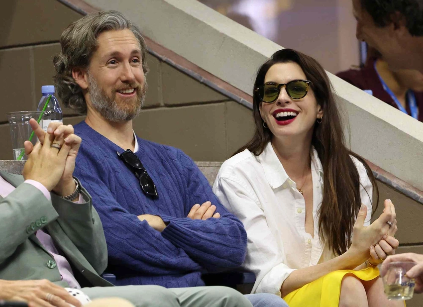 Anne Hathaway Expecting Third Child! Shocking Pregnancy Reveal 👶