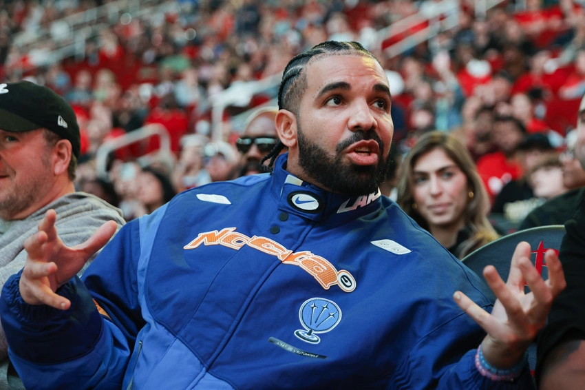 Drake Makes History: First Artist to Sweep Billboard’s Top 3 Album Spots!