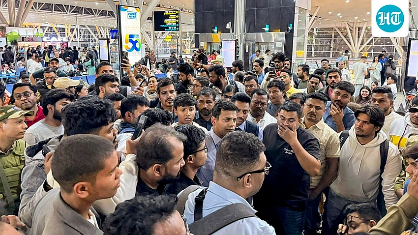 IndiGo Crisis Triggers 550+ Cancellations; Govt Orders Real-Time Monitoring