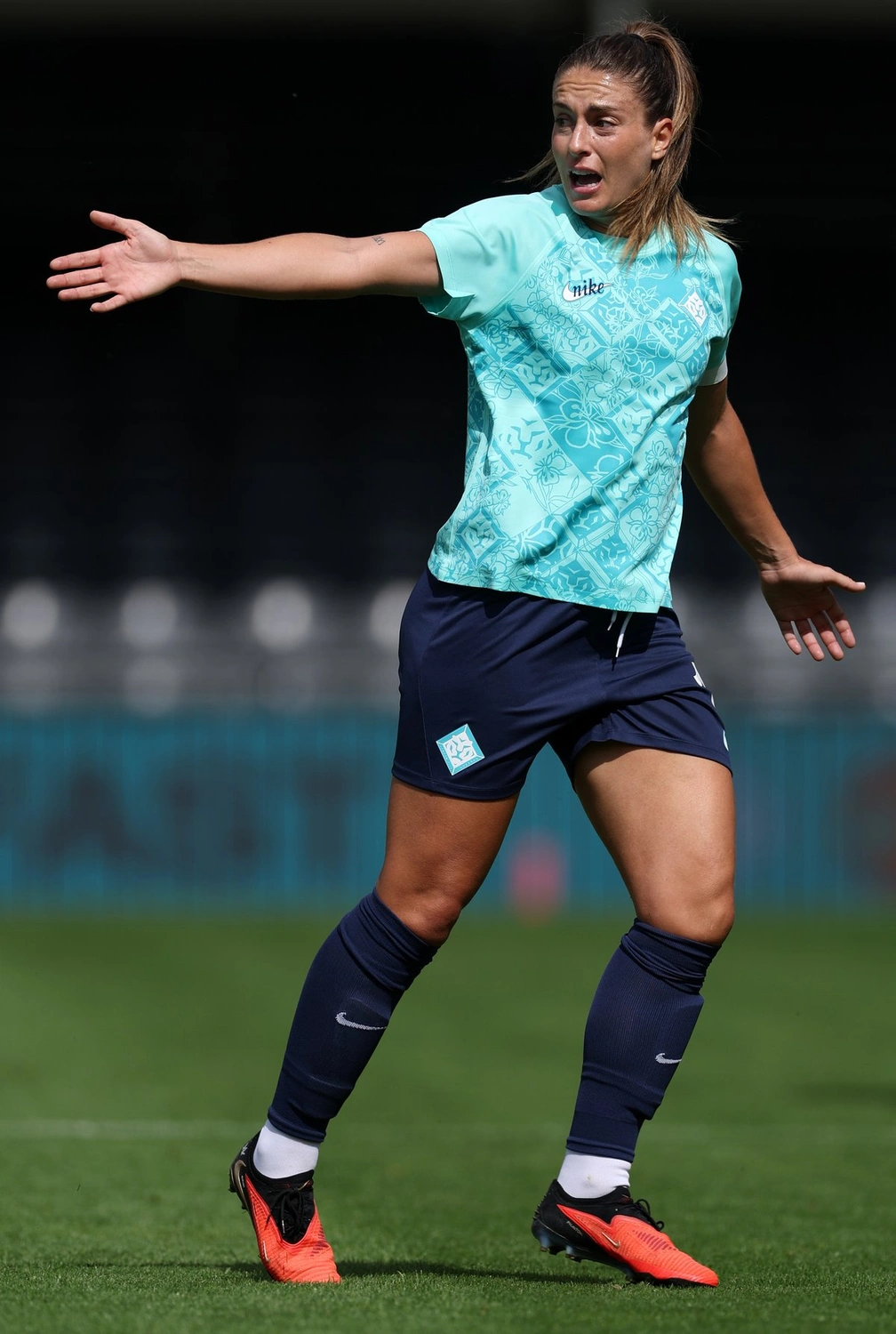 London City Lionesses Roar! Putellas Debuts in Thrilling WSL Opener Win!