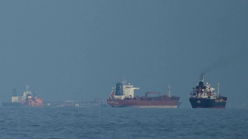 Iran Says Hormuz Strait Closed to Enemies, Ships Turn Back