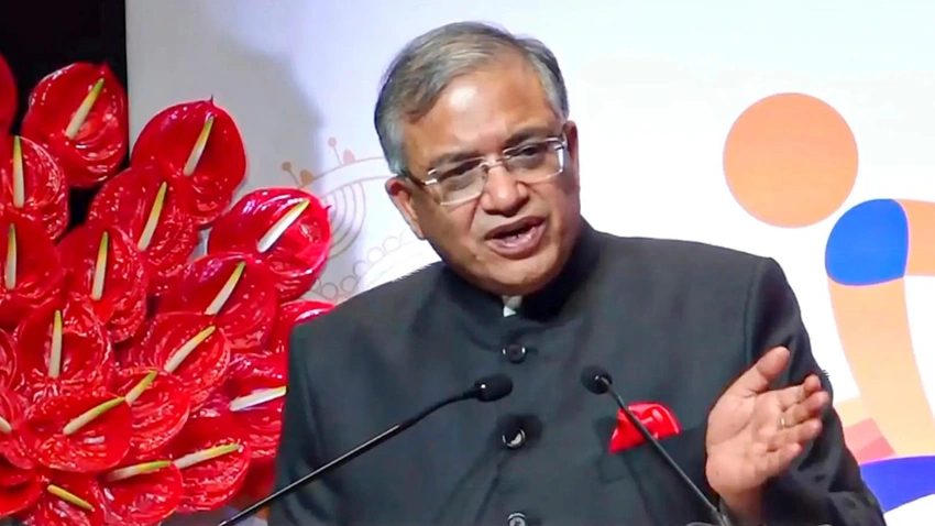Bengal BJP Chief backs Gyanesh Kumar for Padma Bhushan amid row!