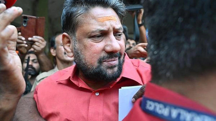 Sabarimala Chief Priest Held in Gold Theft Probe, SIT Raids Chengannur Home