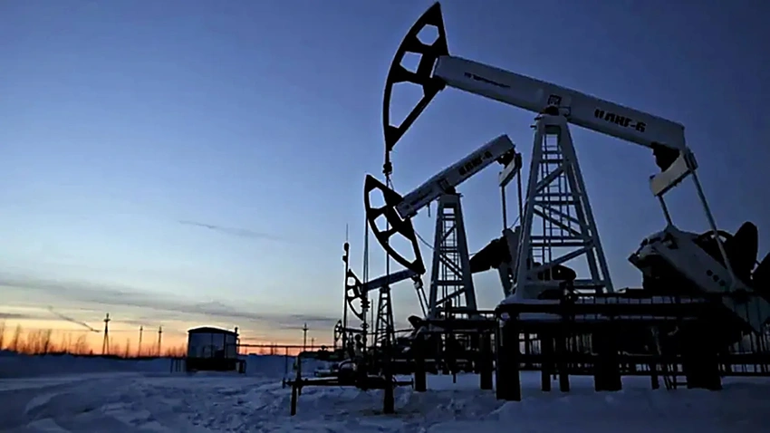 US Lifts Iran Oil Sanctions: Billions for Tehran Amid Peace Talks!