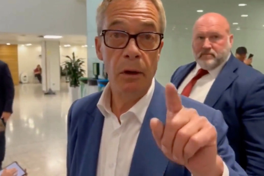 Farage Under Fire: Labour Demands Electoral Commission Probe into Undeclared Gifts