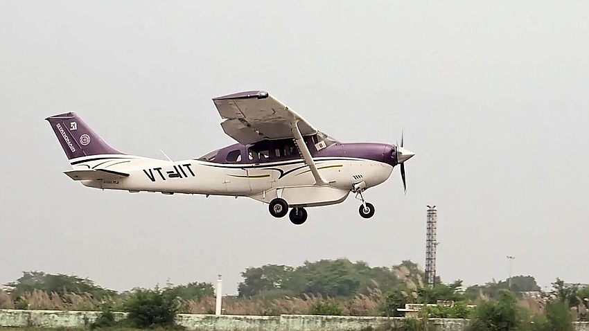Delhi cloud seeding paused as moisture dips, yet air quality edges up