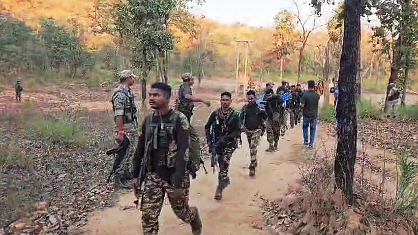 Six Maoists Killed in Chhattisgarh Encounter; ₹27 Lakh Bounty Uncovered