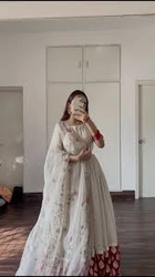 Profile Photo of ishani_minimal_33