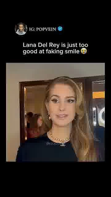 That smile says everything: 

Lana Del Rey makes a staged smile look almost too convincing 😭

#LanaD