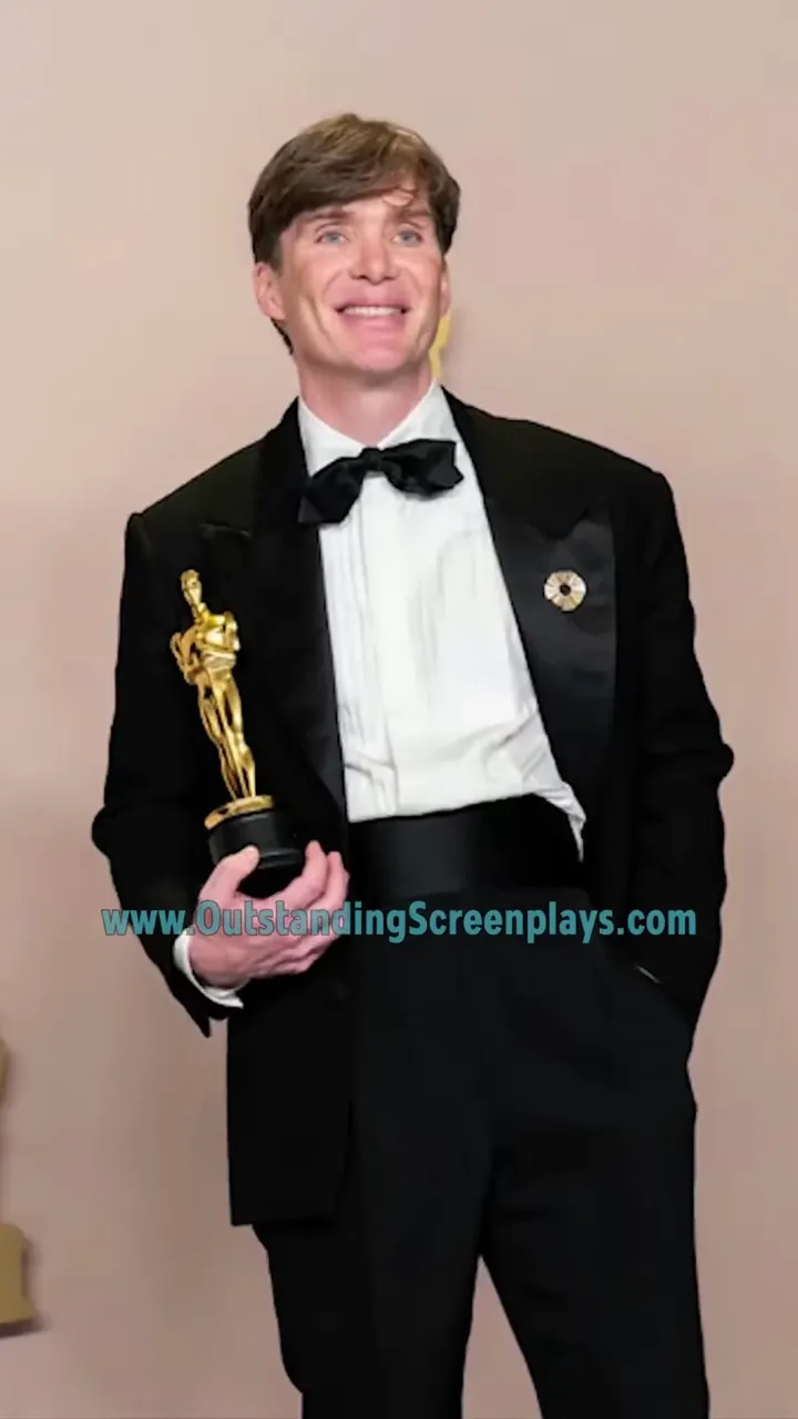 Blunt's take on murphy: 

Blunt on Murphy, plus quick notes about screenplay contests.

#EmilyBlunt 