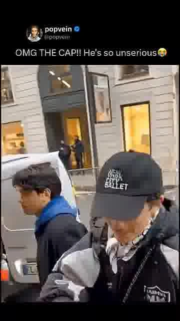 Timothée’s ballet era: 

Timothée Chalamet jokes about opera and ballet in a NYC ballet cap.

#Timot