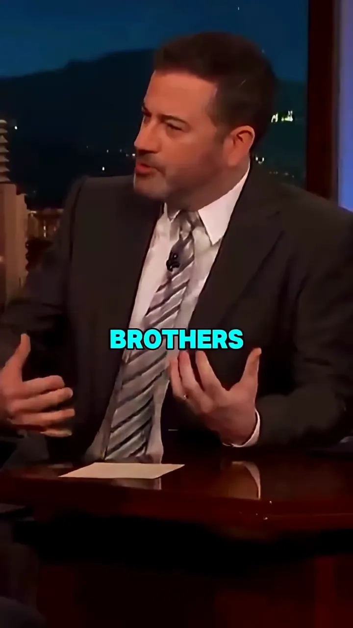 Cavill's hulk brothers: 

Henry Cavill jokes about his giant brothers, one nicknamed Hulk.

#HenryCa