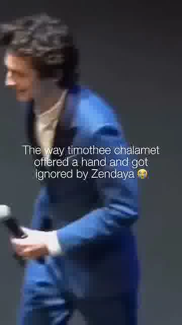 That handshake went nowhere: 

Timothee reaches out, but Zendaya seems to miss the moment 😭

#Timoth