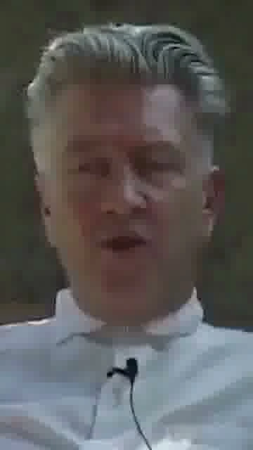 How lynch writes scripts: 

A quick, step-by-step look at how David Lynch writes a script.

#DavidLy