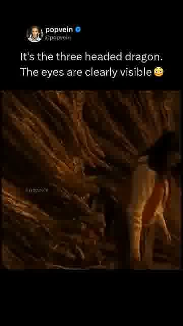The dragon’s eyes appear: 

Fans spot a three-headed dragon hiding in the Stranger Things finale.

#