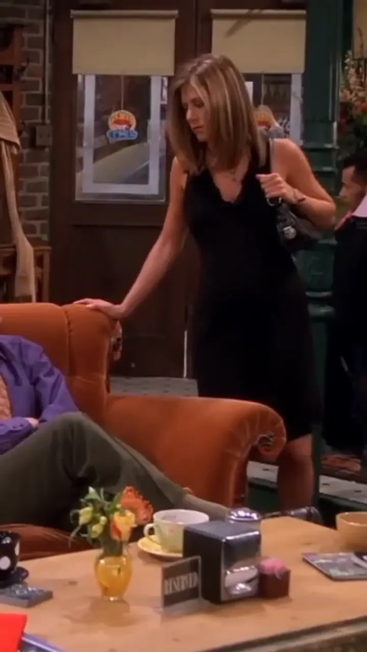 Rachel's furious moment: 

Rachel vents in a classic pregnancy moment from Friends.

#Friends #Rache