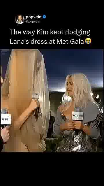 Kim dodges lana’s dress: 

Kim carefully sidesteps Lana’s dramatic Met Gala look, and viewers notice