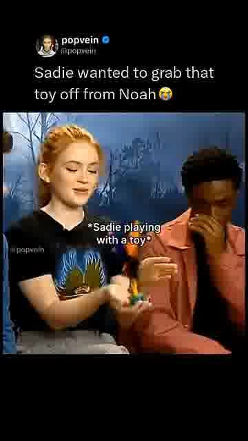 Sadie wanted that toy: 

Sadie and Noah turn a simple toy into a hilarious interview moment 😭

#Stra