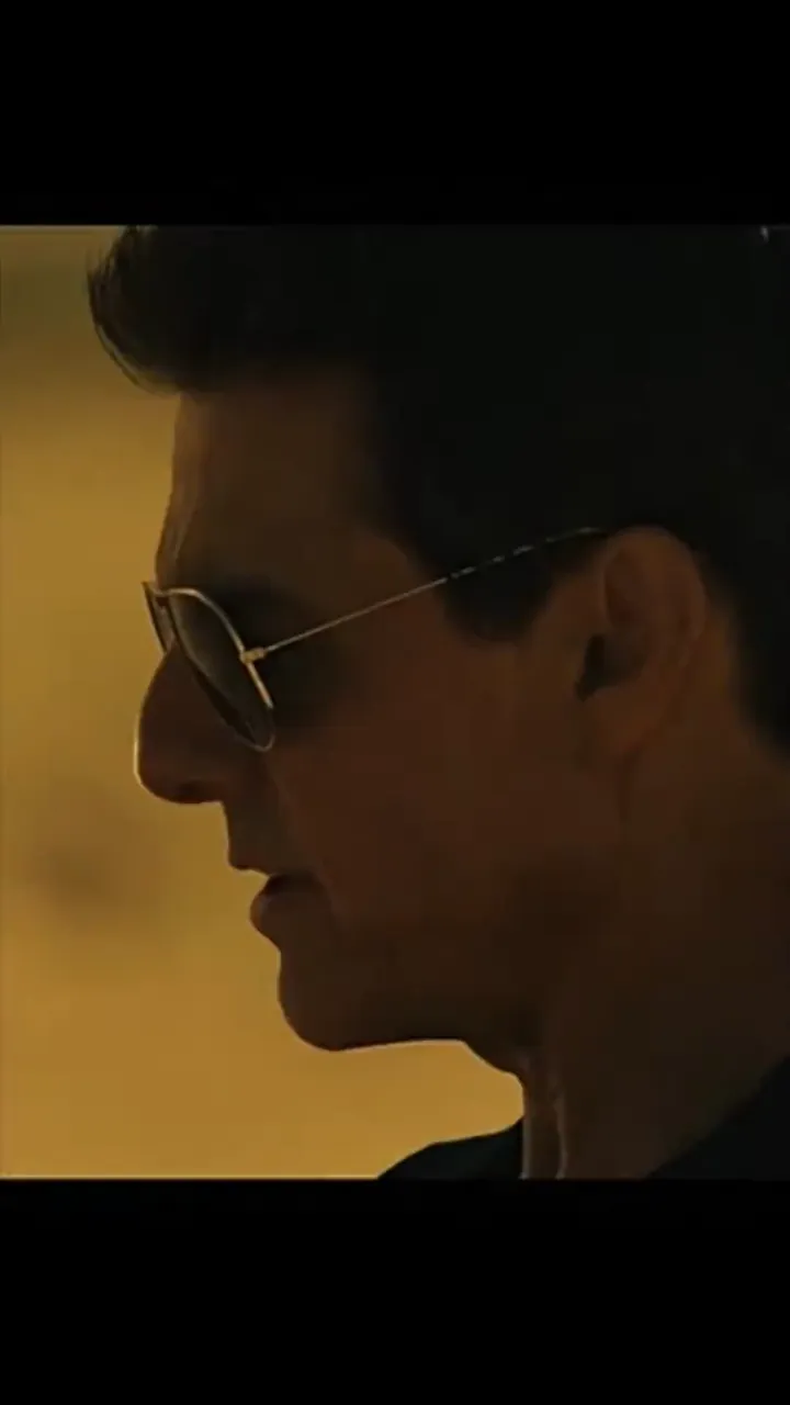 Maverick beach moment: 

Beach vibes and Tom Cruise energy, Maverick in the sun.

#topgunmaverick #b