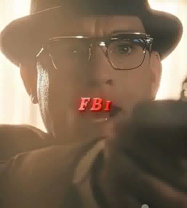 Too smart to catch: 

Frank Abagnale stays one step ahead in this sharp, slowed-down movie edit.

#C