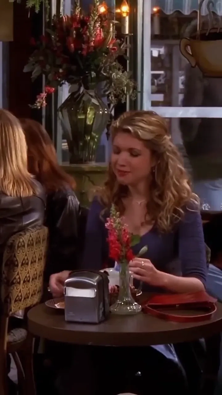 Birthday muffin moment: 

A cute Friends moment about a birthday muffin.

#Friends #BirthdayMuffin #